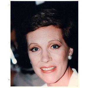 Julie Andrews Photograph Candid Photo Movie Circa 1980 Actress 8 x 10 Color Star